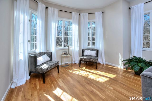 124 Shady Knoll Drive, Stamford, CT 06903