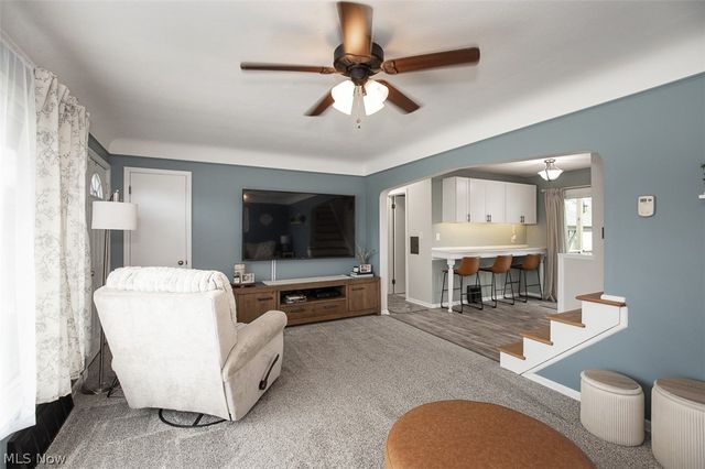 30404 Oakdale Road, Willowick, OH 44095