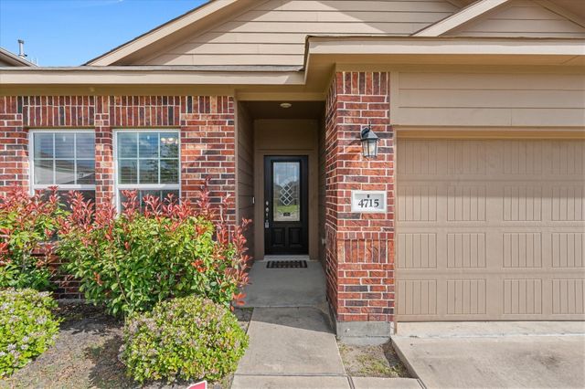 4715 Painted Bunting Lane, Baytown, TX 77521