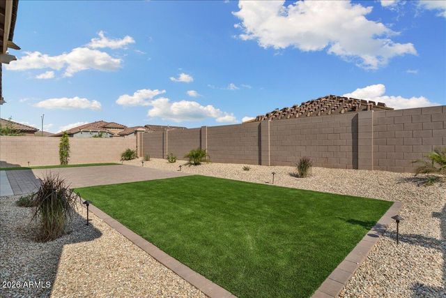 16786 W CIELO GRANDE Avenue, Surprise, AZ 85387
