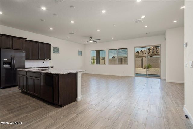 16786 W CIELO GRANDE Avenue, Surprise, AZ 85387