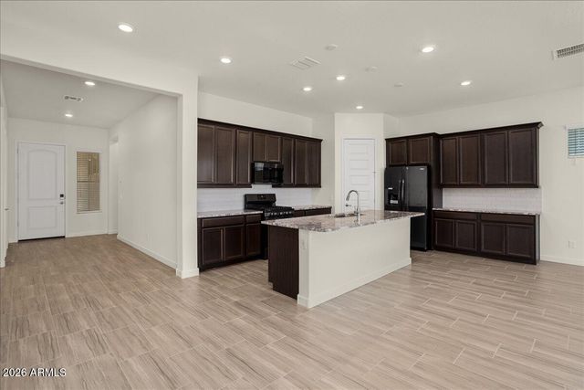 16786 W CIELO GRANDE Avenue, Surprise, AZ 85387