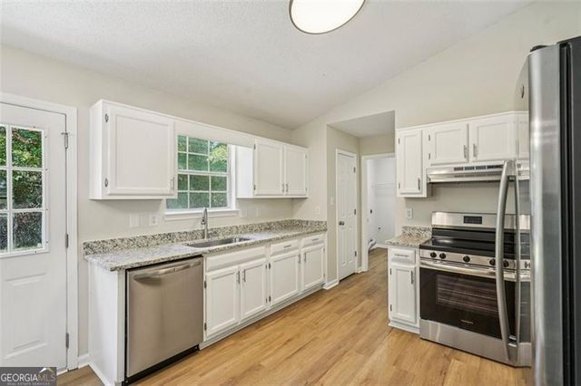 273 Village Drive, Mcdonough, GA 30253