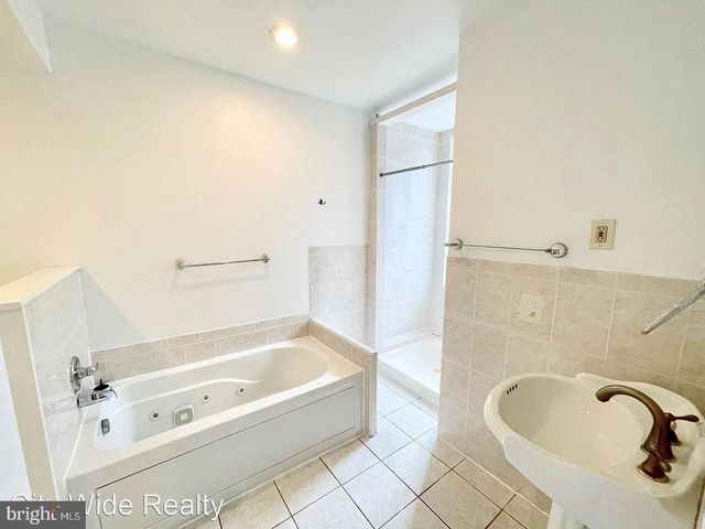4640 SANSOM ST, Philadelphia, PA 19139