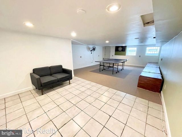 4640 SANSOM ST, Philadelphia, PA 19139