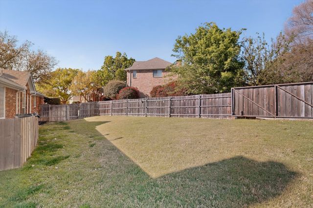 100 Shumard Court, Irving, TX 75063