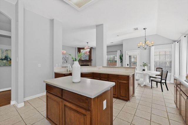 100 Shumard Court, Irving, TX 75063