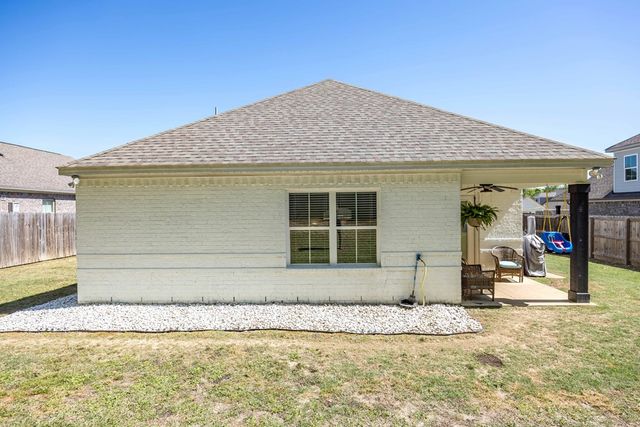 90 Quail Run Avenue, Smiths Station, AL 36877