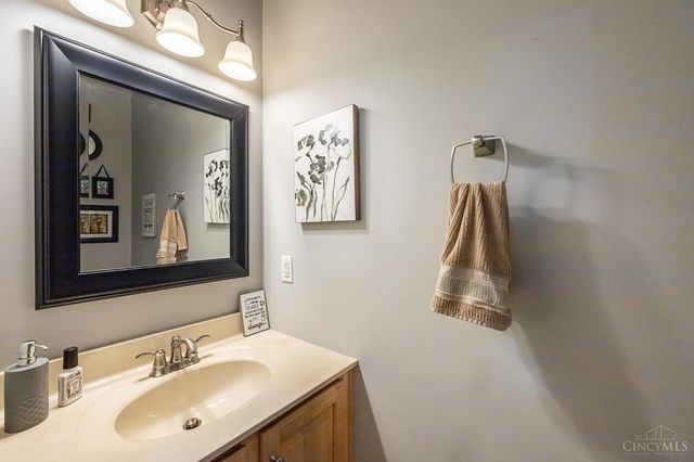 6271 Lake Front Drive, Mason, OH 45040