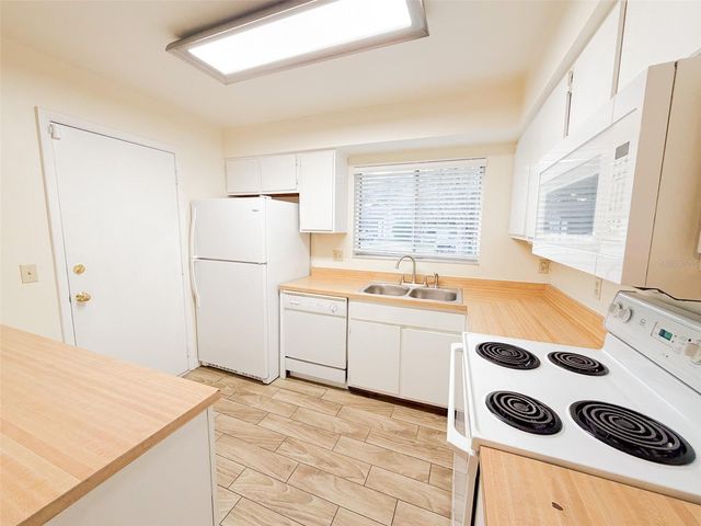 10319 MATCHLOCK DRIVE, Orlando, FL 32821