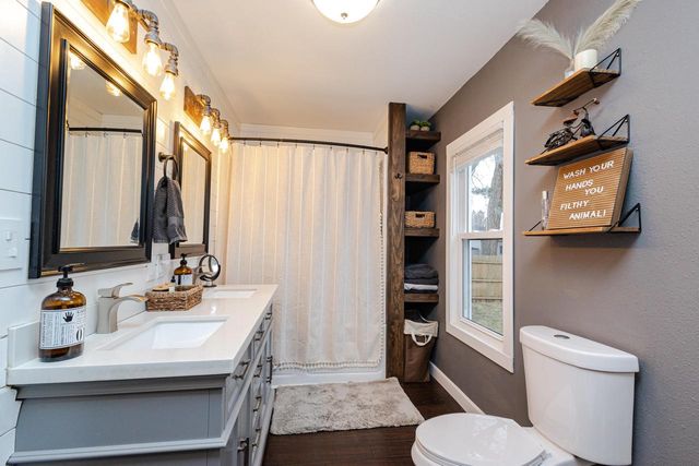 114 N 10th STREET, Watertown, WI 53094