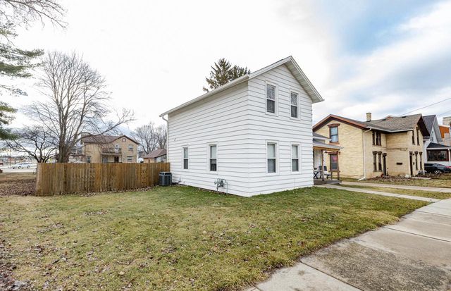 114 N 10th STREET, Watertown, WI 53094