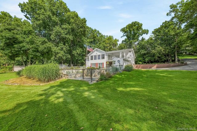 38 Shore Drive, Blooming Grove, NY 10914