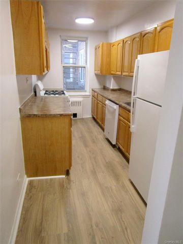 4320 Van Cortlandt Park E 3F, Bronx, NY 10470