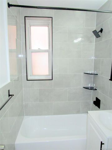 4320 Van Cortlandt Park E 3F, Bronx, NY 10470