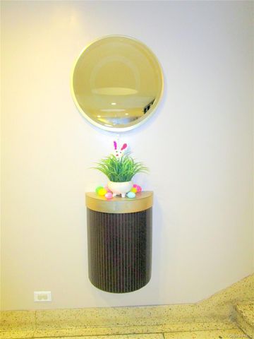 4320 Van Cortlandt Park E 3F, Bronx, NY 10470