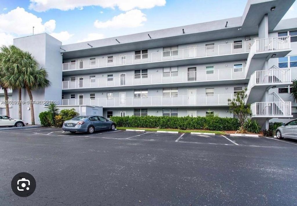 107 Royal Park Drive 4F, Oakland Park, FL 33309
