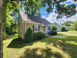 79 Honor Road, West Haven, CT 06516