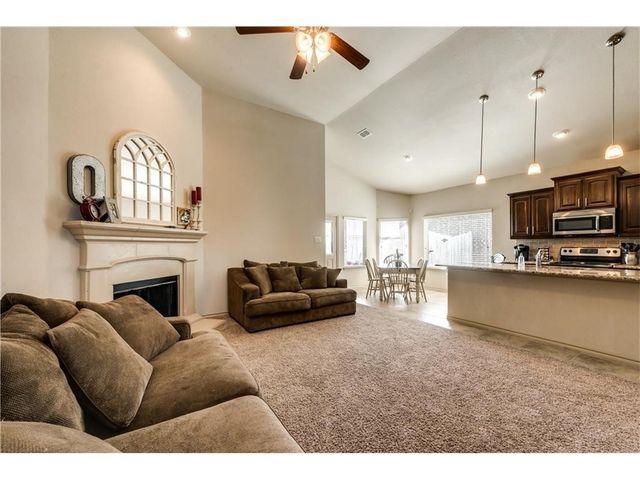 313 Delgany Trail, Fort Worth, TX 76052