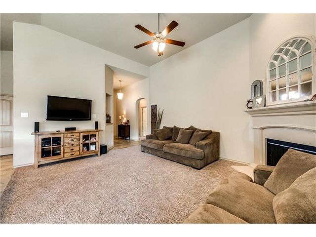 313 Delgany Trail, Fort Worth, TX 76052
