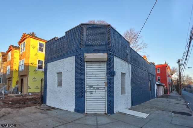 820 S 15Th St, Newark City, NJ 07108
