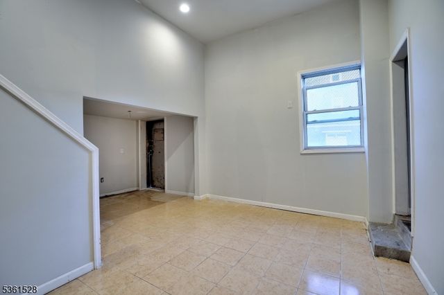820 S 15Th St, Newark City, NJ 07108