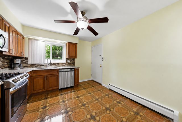 7204 W Cortland Street 205, Elmwood Park, IL 60707