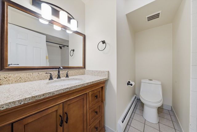 7204 W Cortland Street 205, Elmwood Park, IL 60707
