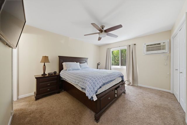 7204 W Cortland Street 205, Elmwood Park, IL 60707