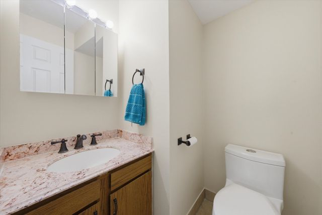 7204 W Cortland Street 205, Elmwood Park, IL 60707