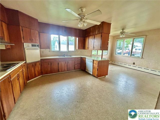 603 SHAWNEE, Roseto Boro, PA 18013