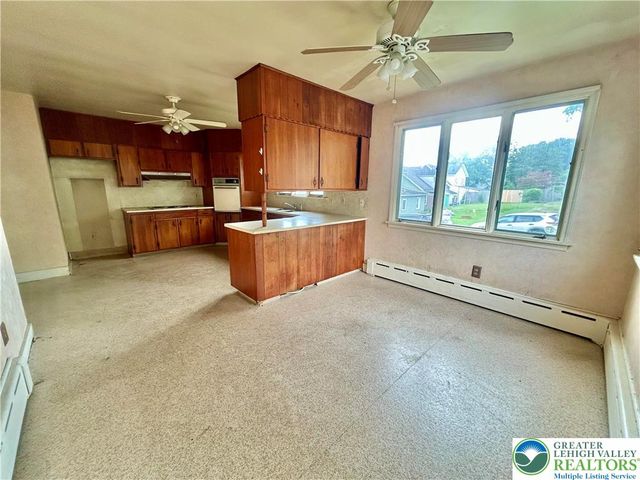 603 SHAWNEE, Roseto Boro, PA 18013