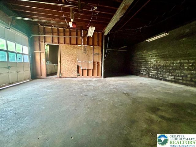 603 SHAWNEE, Roseto Boro, PA 18013
