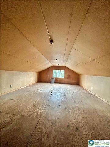 603 SHAWNEE, Roseto Boro, PA 18013