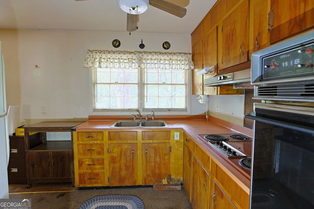 1550 Greenwich Pl, Macon, GA 31206