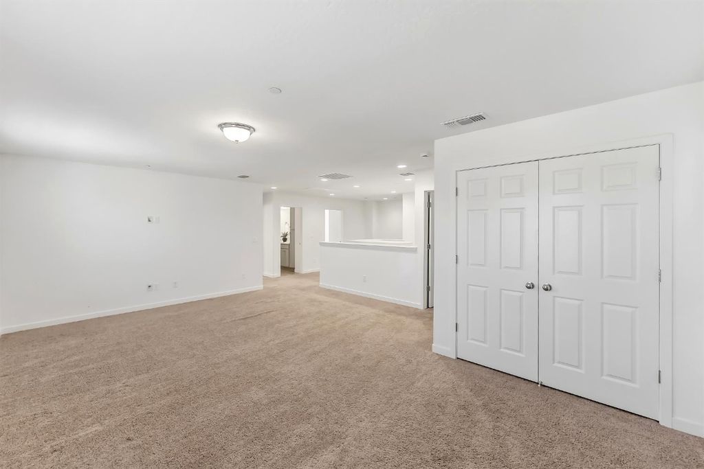 Image 10 of property listing at 6690 E Adena Avenue, Fresno, CA 93727