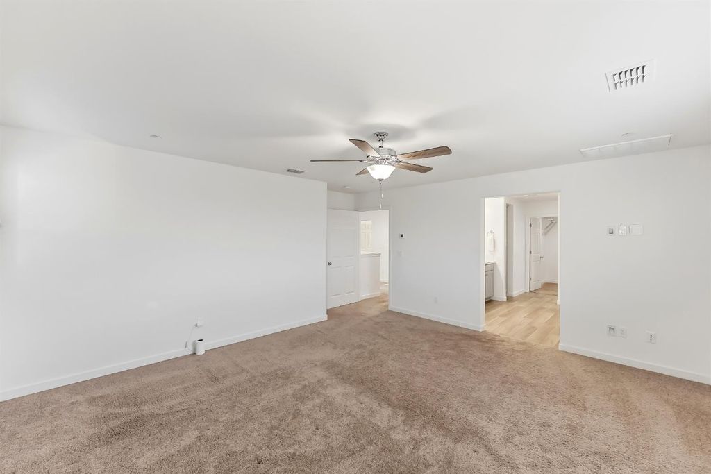 Image 19 of property listing at 6690 E Adena Avenue, Fresno, CA 93727