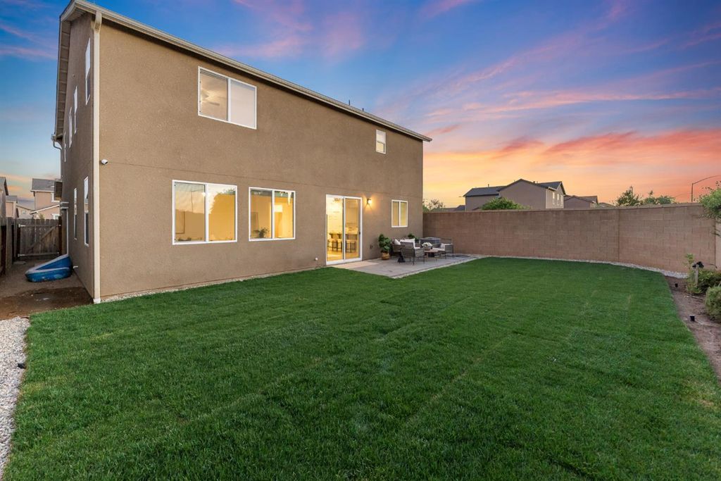 Image 24 of property listing at 6690 E Adena Avenue, Fresno, CA 93727