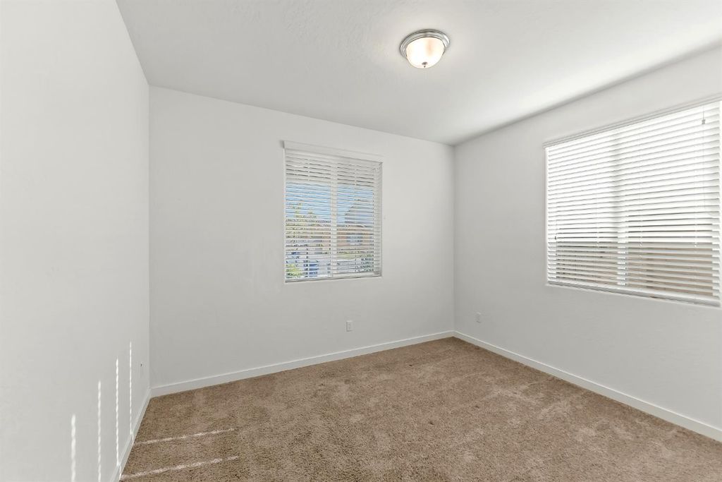 Image 9 of property listing at 6690 E Adena Avenue, Fresno, CA 93727