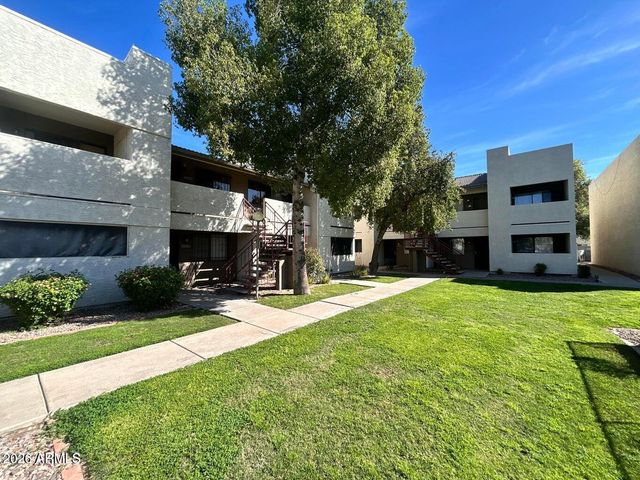 3301 E Earll Drive 219, Phoenix, AZ 85018