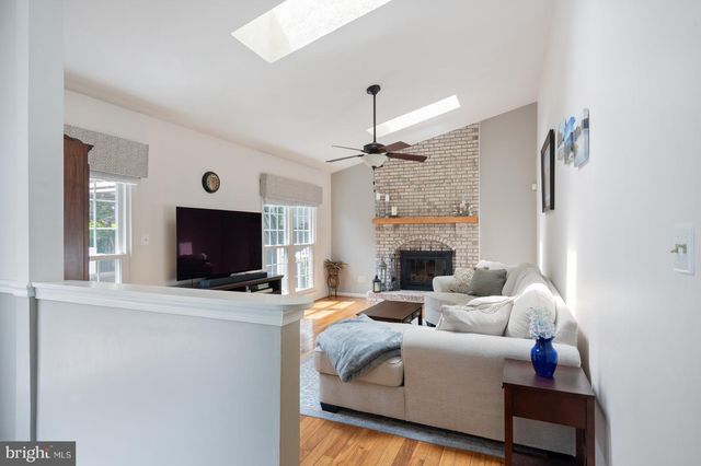 5433 LOMAX WAY, Woodbridge, VA 22193