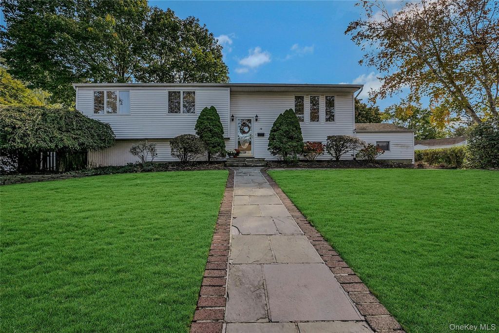 18 Pomper Drive, East Northport, NY 11731