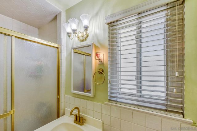 8376 MONO LAKE DR, San Diego, CA 92119