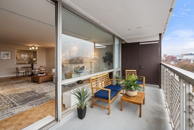 45 Longwood Ave 801, Brookline, MA 02446