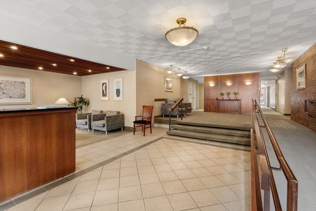 45 Longwood Ave 801, Brookline, MA 02446