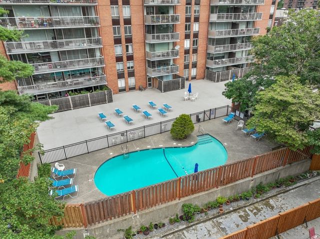 45 Longwood Ave 801, Brookline, MA 02446