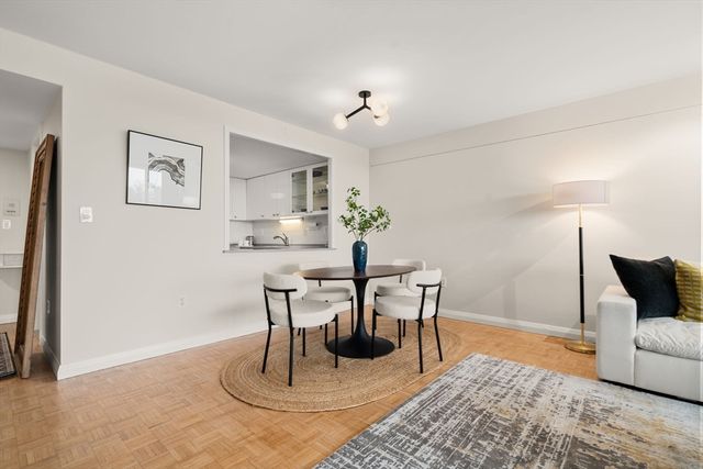 45 Longwood Ave 801, Brookline, MA 02446