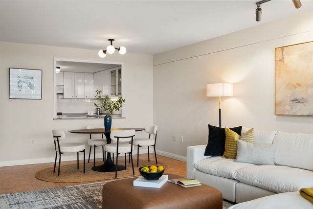 45 Longwood Ave 801, Brookline, MA 02446