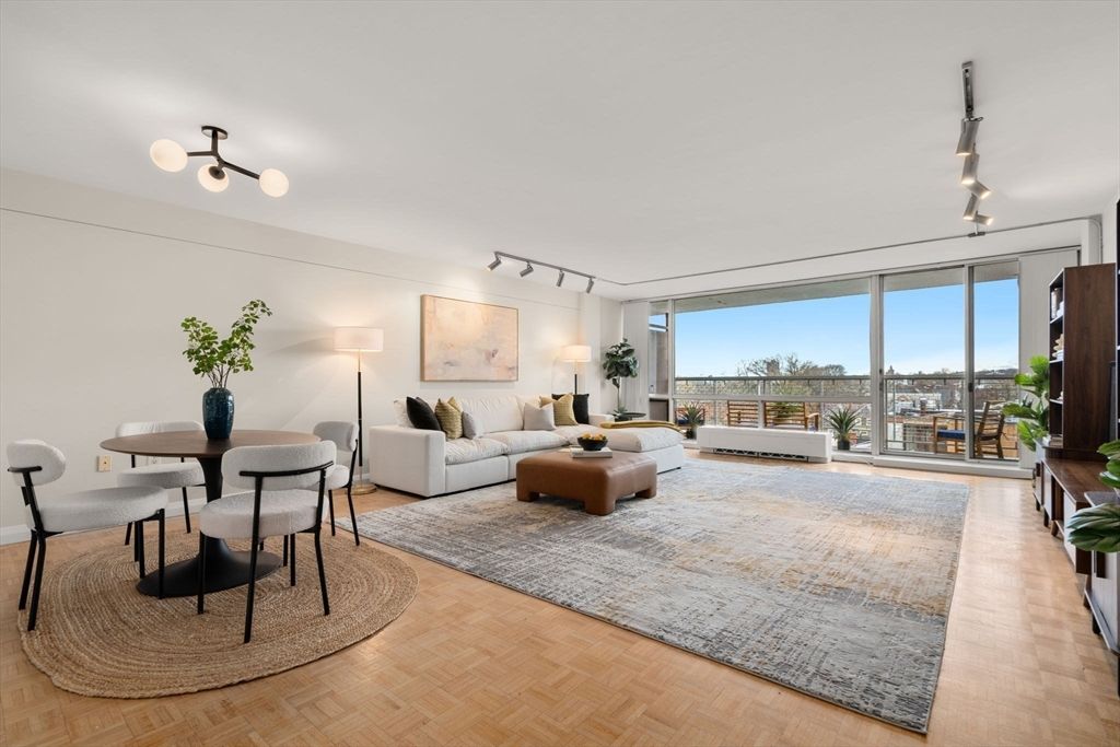 45 Longwood Ave 801, Brookline, MA 02446