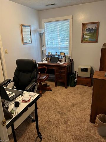 111 Faulkner RD, Yorktown, VA 23692